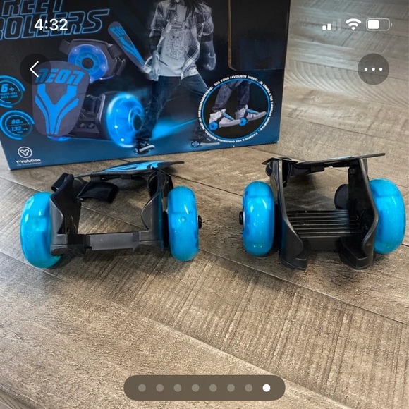 Neon Street Rollers LED Heel Wheels - Picture 8 of 8